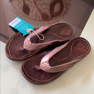 Olukai Kumu Rose Gold Sandals